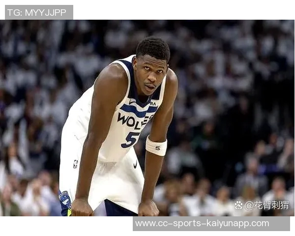 爱德华兹半场火力全开砍下24分可惜球队仍落后21分